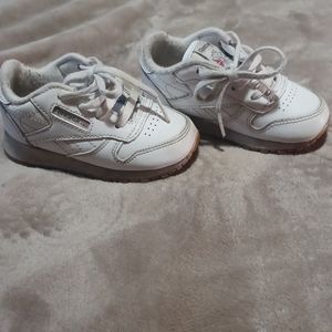 Toddler reebox sneakers